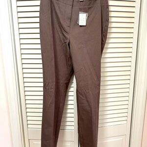 Chicos size one short pant zipper new with tags.